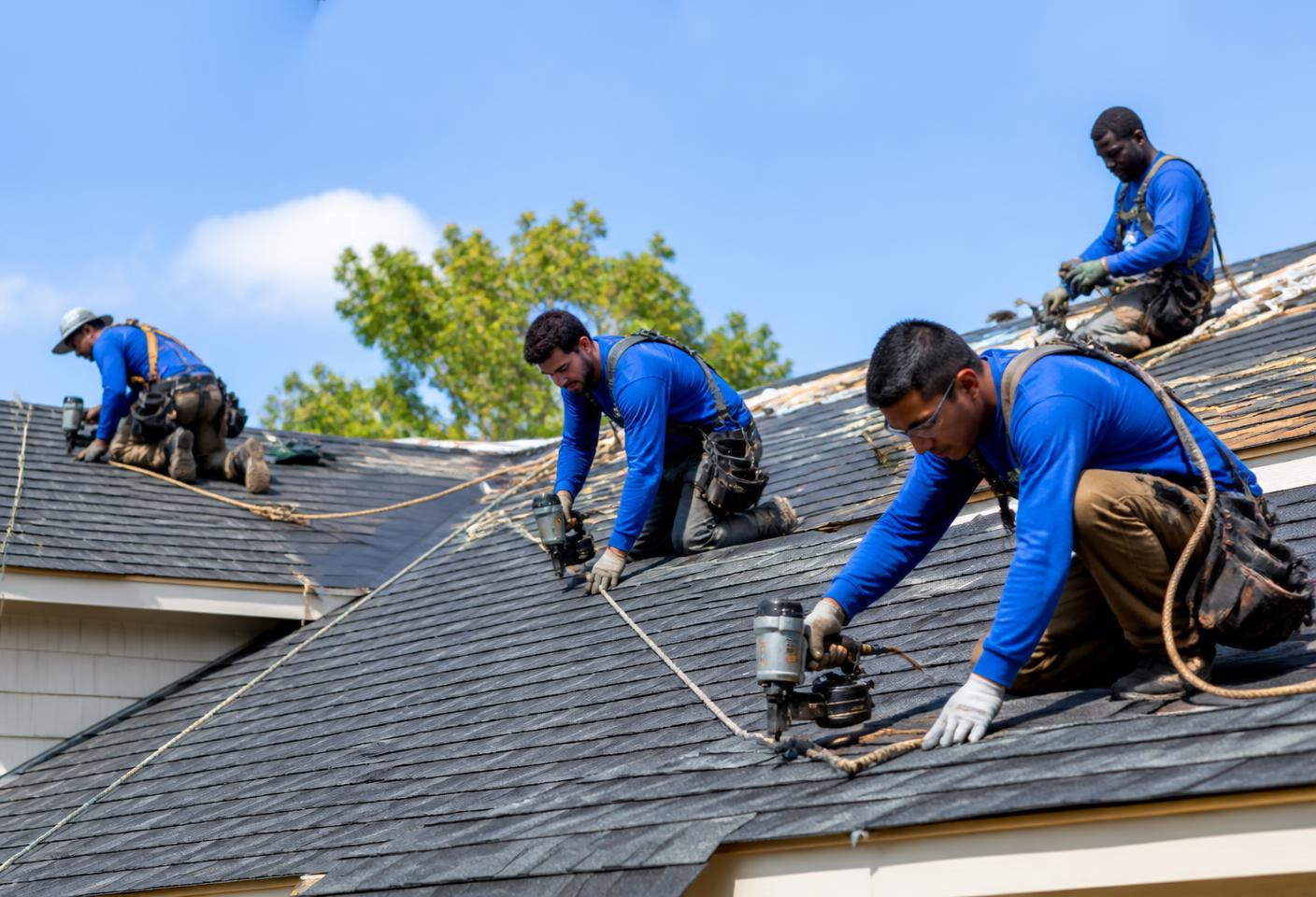Vantage roofing crew installing architectural shingles